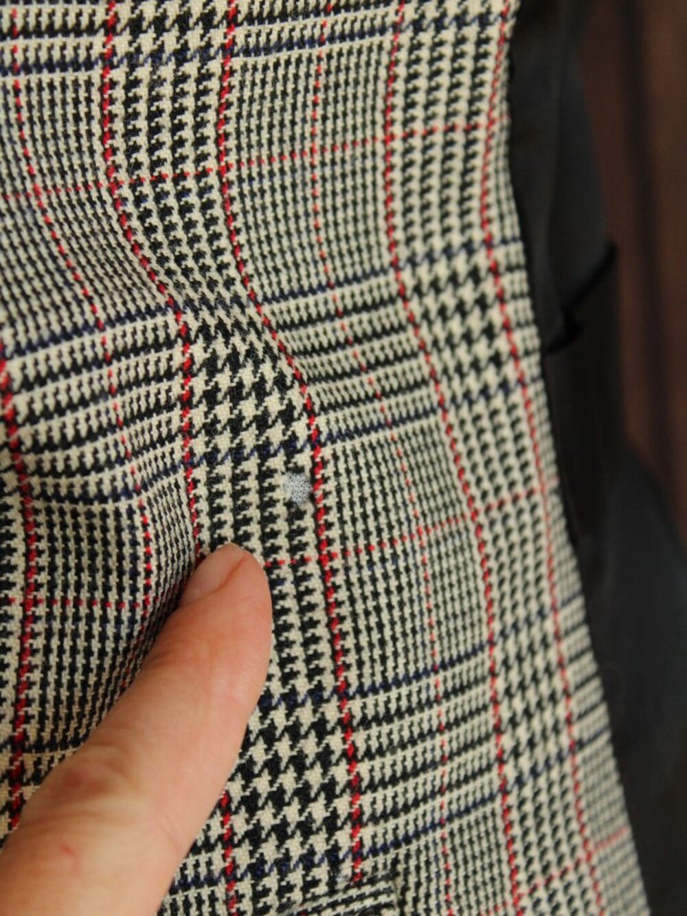 Vintage 1980s Women's Vest, Rafaella Black White and Red Plaid Wool, Size Medium - Picture 9 of 11